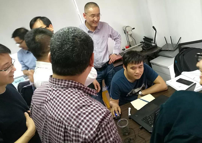 六西格玛绿带课程学员现场与金老师互动
